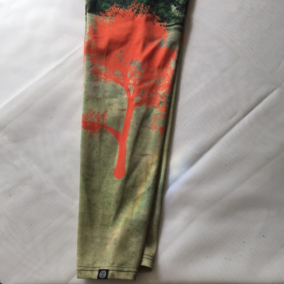 Onzie tree sky legging 28” inseam  Rare - Picture 8 of 11